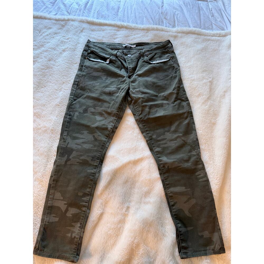 Levi's 711 Skinny Jeans in Green Camo Army Print